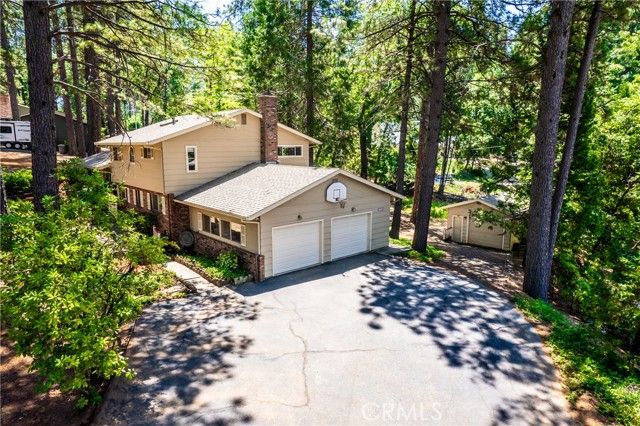 10313 Kenwood Dr, Grass Valley, CA | . Photo 12 of 60