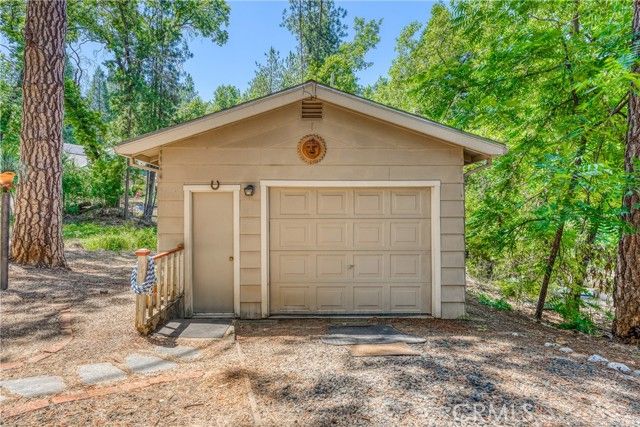 10313 Kenwood Dr, Grass Valley, CA | . Photo 41 of 60