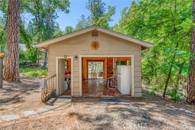 10313 Kenwood Dr, Grass Valley, CA | . Photo 42 of 60