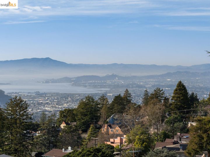 108 Forest Ln, Berkeley, CA | Berkeley Hills. Photo 47 of 53