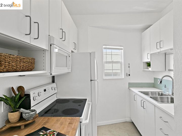 1082 24th, Oakland, CA | West Oakland. Photo 13 of 60