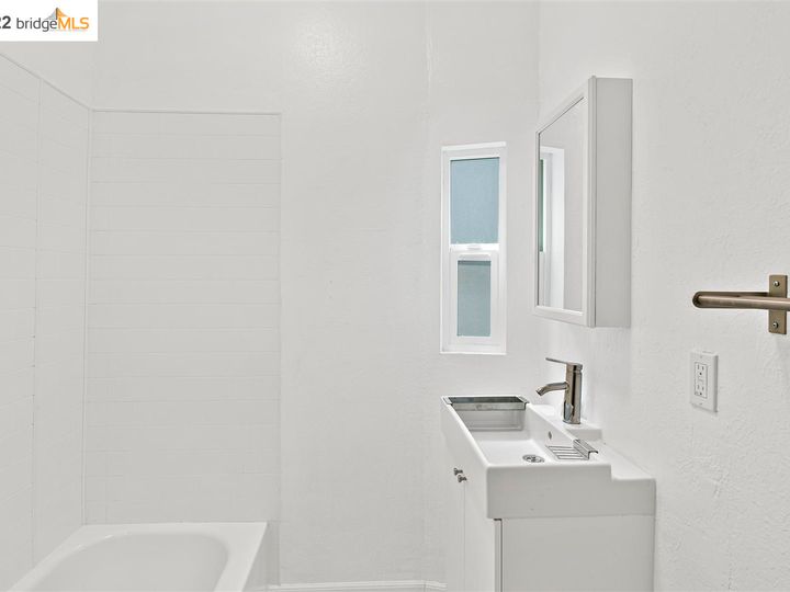 1082 24th, Oakland, CA | West Oakland. Photo 29 of 60