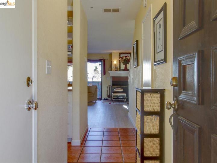 109 Peppermill Ln, Pittsburg, CA, 94565 Townhouse. Photo 4 of 33