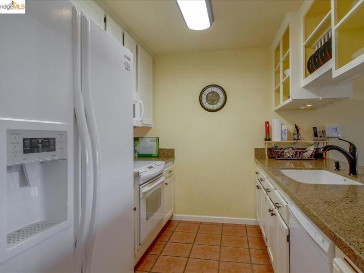 109 Peppermill Ln, Pittsburg, CA, 94565 Townhouse. Photo 9 of 33