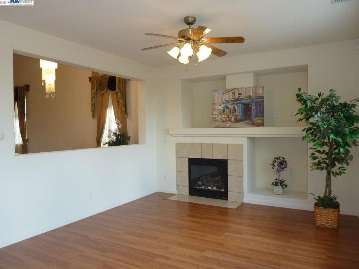 1090 Cape May Dr, Pittsburg, CA | Pittsburg. Photo 12 of 40