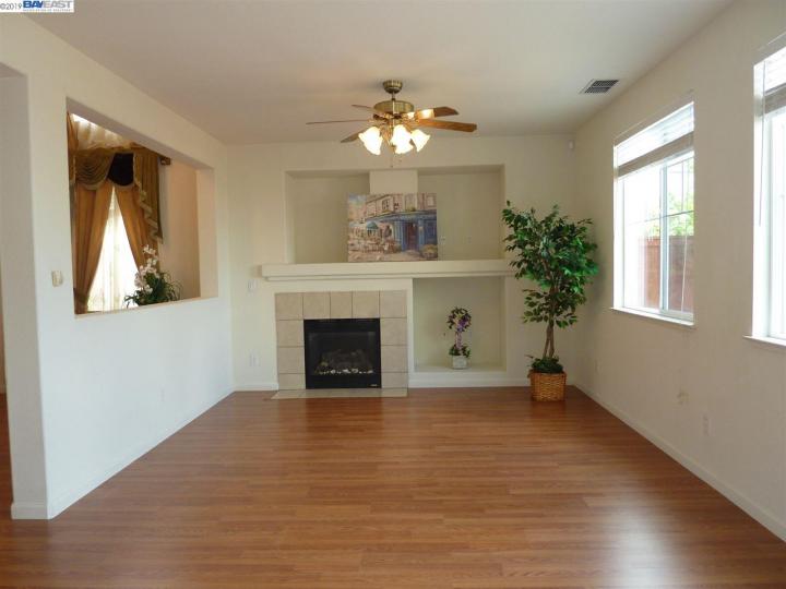 1090 Cape May Dr, Pittsburg, CA | Pittsburg. Photo 13 of 40