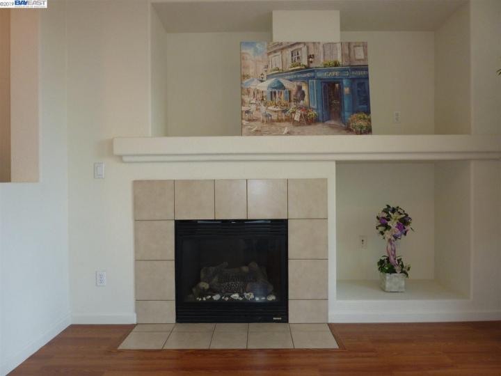 1090 Cape May Dr, Pittsburg, CA | Pittsburg. Photo 14 of 40