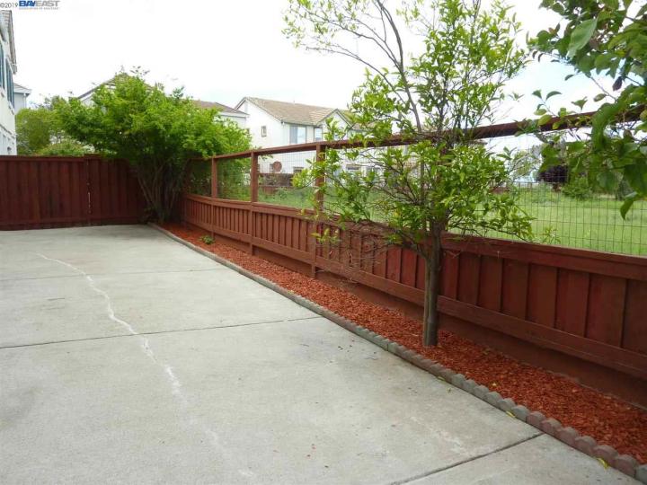 1090 Cape May Dr, Pittsburg, CA | Pittsburg. Photo 35 of 40