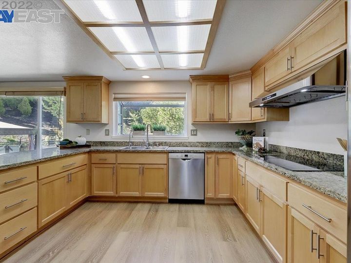 120 Woodstock Ct, Richmond, CA | Carriage Hills S. Photo 13 of 38