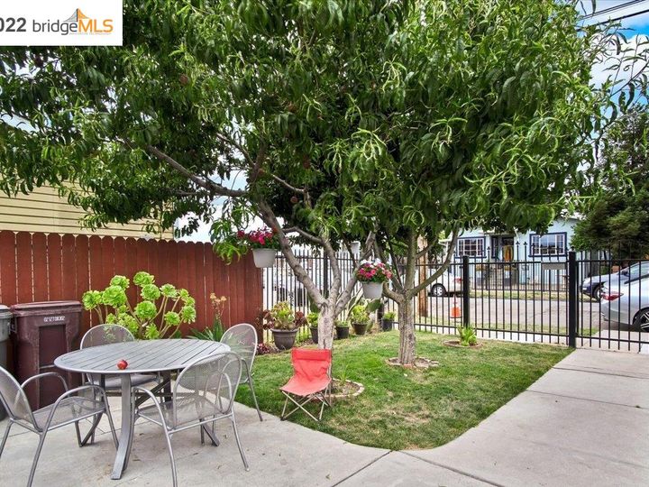1214 58th Ave, Oakland, CA | Melrose. Photo 4 of 22