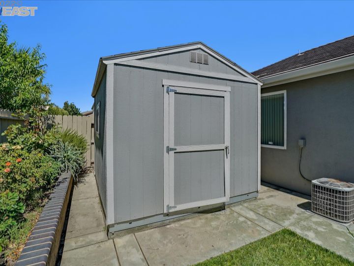 1384 Shearwater Dr, Patterson, CA | . Photo 45 of 51