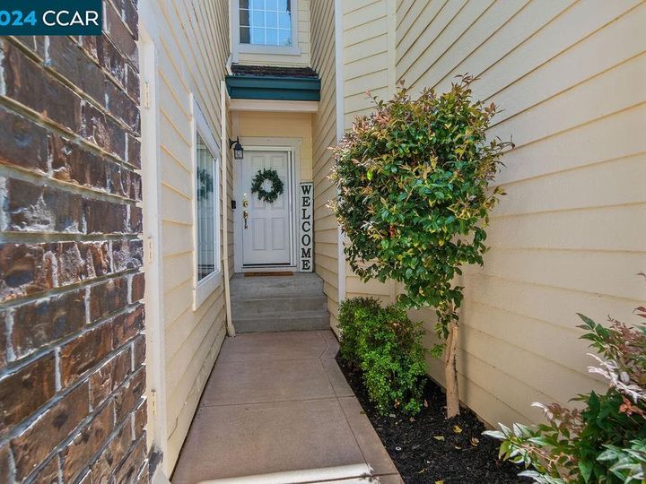 1390 Shell Ln, Clayton, CA, 94517 Townhouse. Photo 28 of 51
