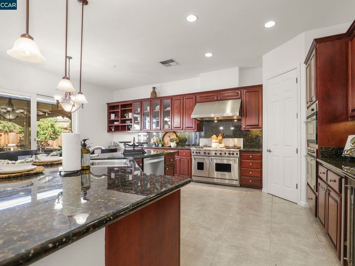 1413 Sweetbriar Ct, Brentwood, CA | Sterling Preserve. Photo 17 of 51
