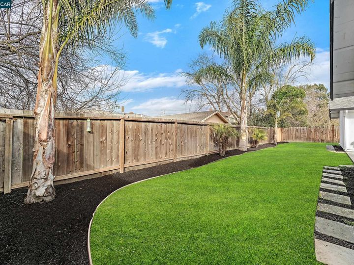 142 Beverly Dr, Pleasant Hill, CA | Gregory Gardens. Photo 29 of 32
