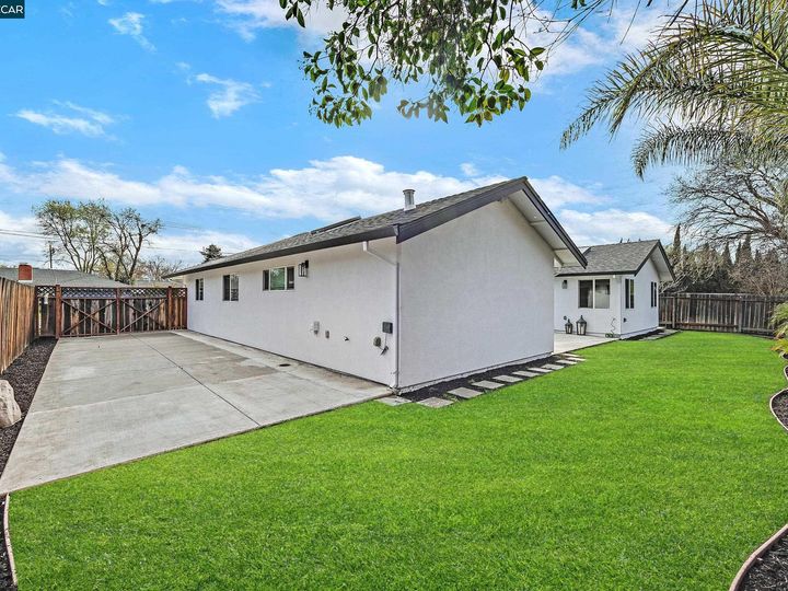 142 Beverly Dr, Pleasant Hill, CA | Gregory Gardens. Photo 31 of 32