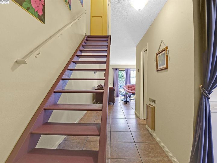 14479 Kings Ct, San Leandro, CA, 94578 Townhouse. Photo 14 of 29