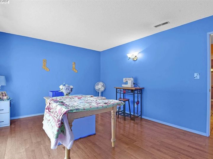 14479 Kings Ct, San Leandro, CA, 94578 Townhouse. Photo 16 of 29