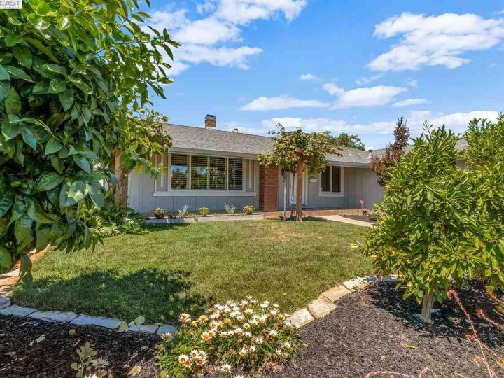 1465 Darwin Ave, Livermore, CA | Sunset East. Photo 35 of 38