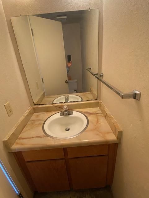 154 N Madeira Ave #G, Salinas, CA, 93905 Townhouse. Photo 12 of 26