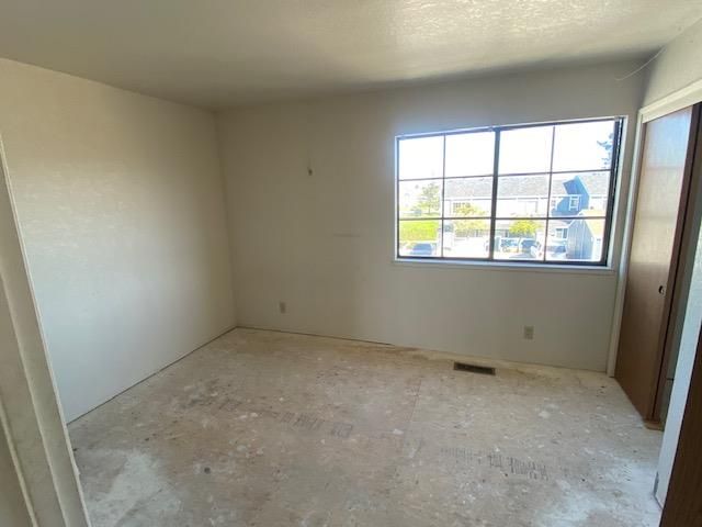 154 N Madeira Ave #G, Salinas, CA, 93905 Townhouse. Photo 17 of 26