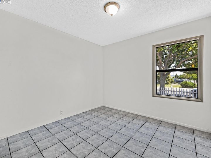 1551 Marybelle Ave, San Leandro, CA | Alameda County. Photo 18 of 32
