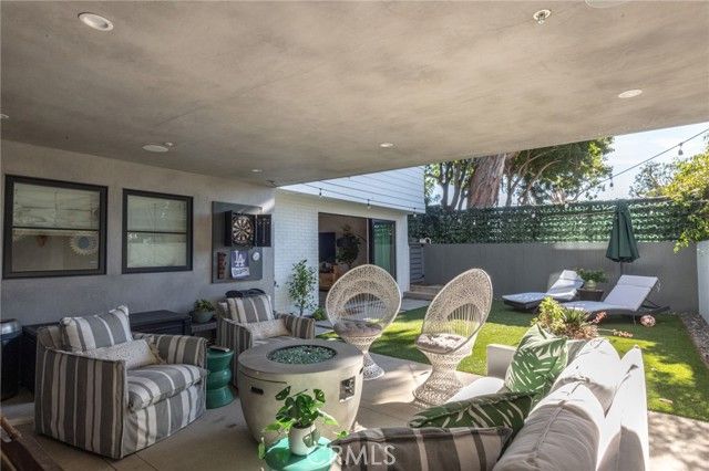 1619 Golden Ave, Hermosa Beach, CA, 90254 Townhouse. Photo 15 of 33