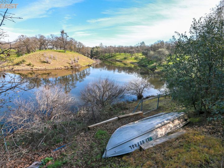 16380 River Heights Dr, Red Bluff, CA | . Photo 10 of 59
