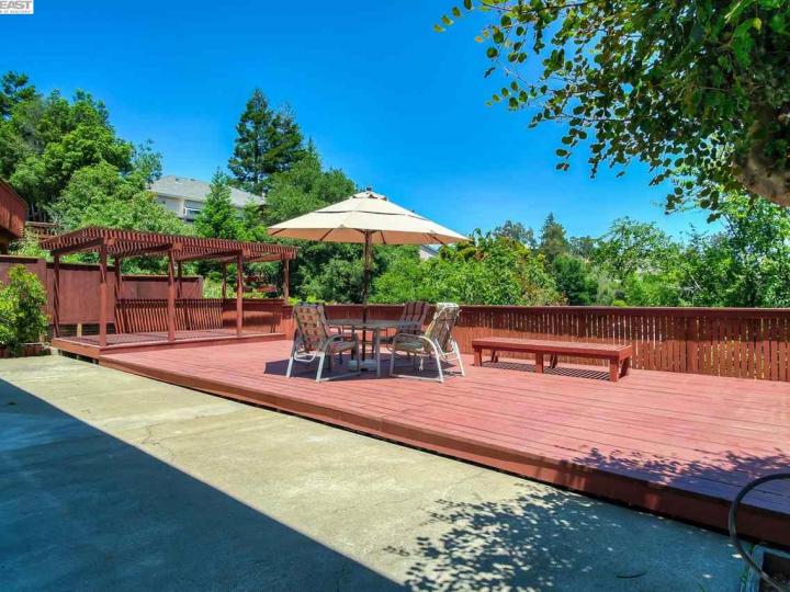 18362 Carlwyn Dr, Castro Valley, CA | Lake Chabot. Photo 15 of 25
