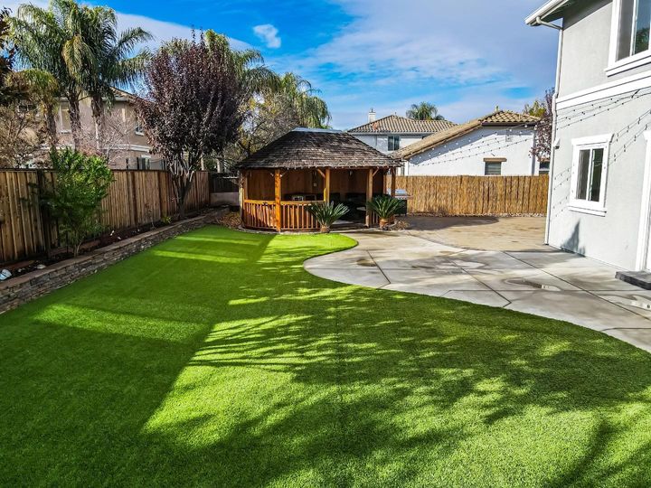 188 Continente Ave, Brentwood, CA | . Photo 32 of 54