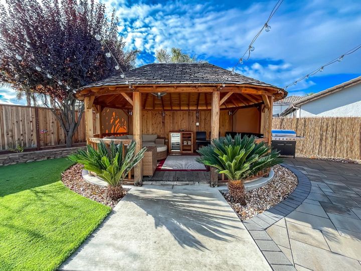 188 Continente Ave, Brentwood, CA | . Photo 38 of 54