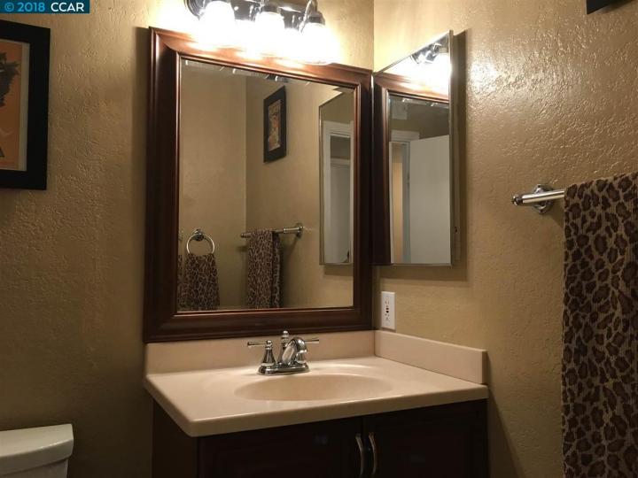 19 Donner Creek Ct, Clayton, CA, 94517 Townhouse. Photo 7 of 25