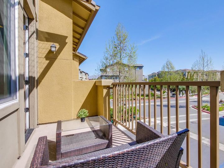 1913 Cadence Ln, Milpitas, CA, 95035 Townhouse. Photo 52 of 60