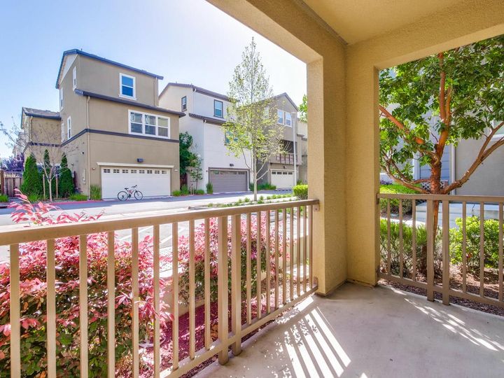 1913 Cadence Ln, Milpitas, CA, 95035 Townhouse. Photo 55 of 60