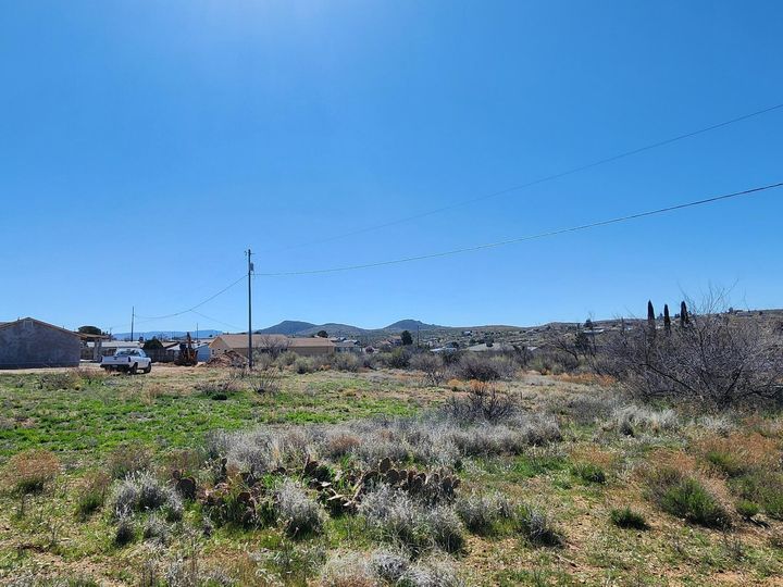 20235 E Mesa Verde Rd, Mayer, AZ | Under 5 Acres. Photo 12 of 34