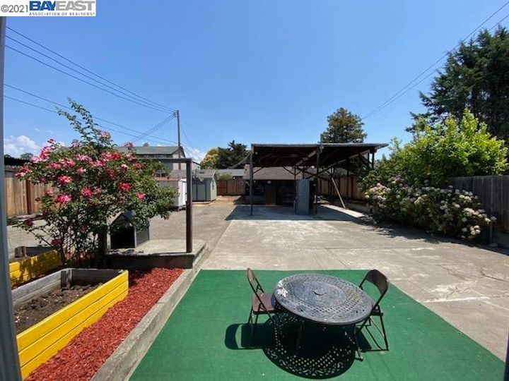 20500 Forest Ave, Castro Valley, CA | Marshall. Photo 36 of 40