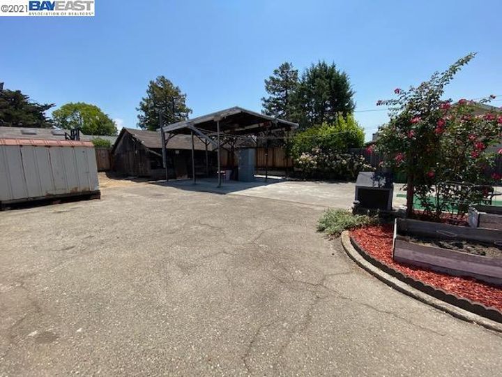 20500 Forest Ave, Castro Valley, CA | Marshall. Photo 39 of 40