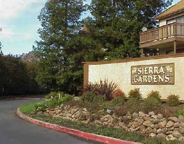 Sierra Gardens condo #72. Photo 8 of 9