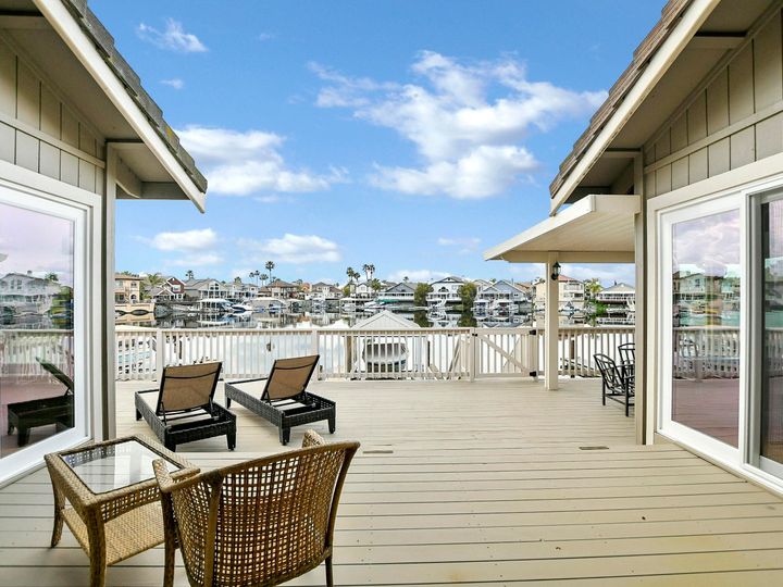 2064 Cypress Pt, Discovery Bay, CA | Delta Waterfront Access. Photo 30 of 38