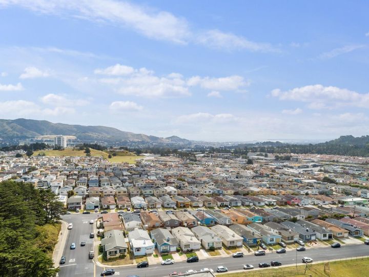 211 Lakeshire Dr, Daly City, CA | . Photo 10 of 60