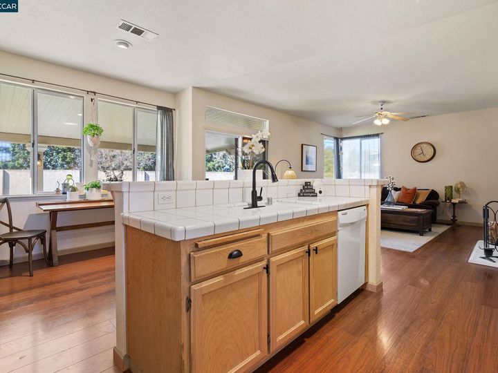 2248 Newport Ct, Discovery Bay, CA | Discovery  Bay. Photo 16 of 38