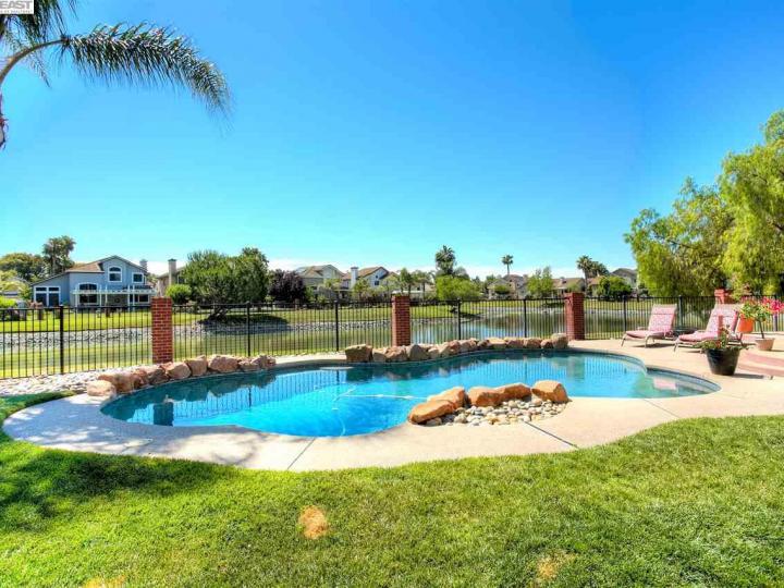 2291 Tamarisk Ct, Discovery Bay, CA | Discovery Bay Country Club | No. Photo 26 of 40