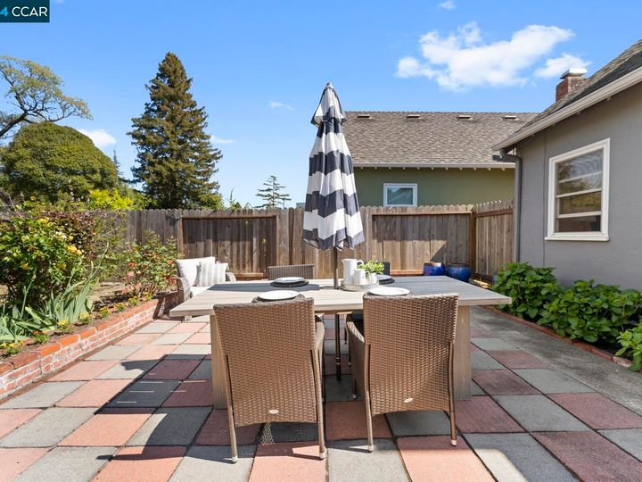 2335 Collins Ave, Pinole, CA | Pinole Valley. Photo 37 of 57