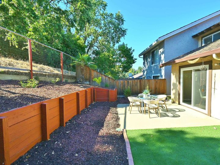 2369 Sweetwater Dr, Martinez, CA, 94553 Townhouse. Photo 21 of 26