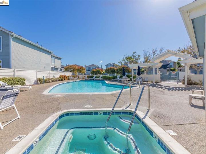 25 Seagull Dr, Richmond, CA | Breakers. Photo 32 of 40