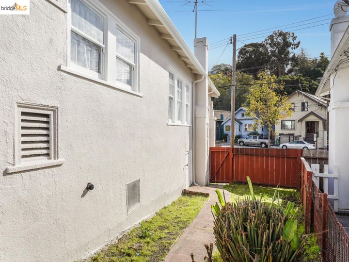 2555 14th Ave, Oakland, CA | Highland. Photo 38 of 39