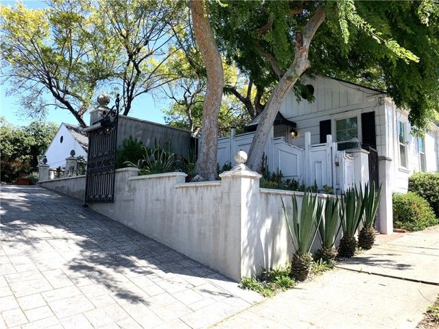2555 W 5th St, Los Angeles, CA | . Photo 1 of 49