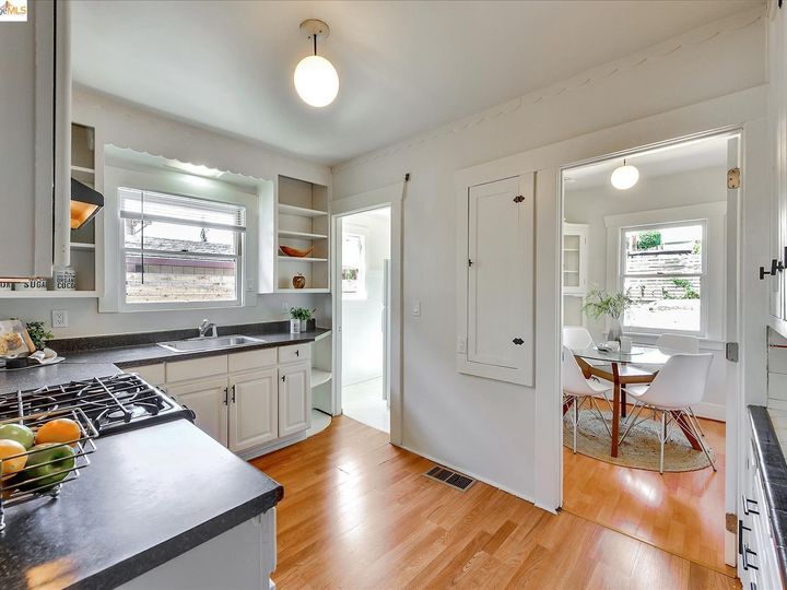 2181 High St, Oakland, CA | Steinway Terrace. Photo 11 of 39