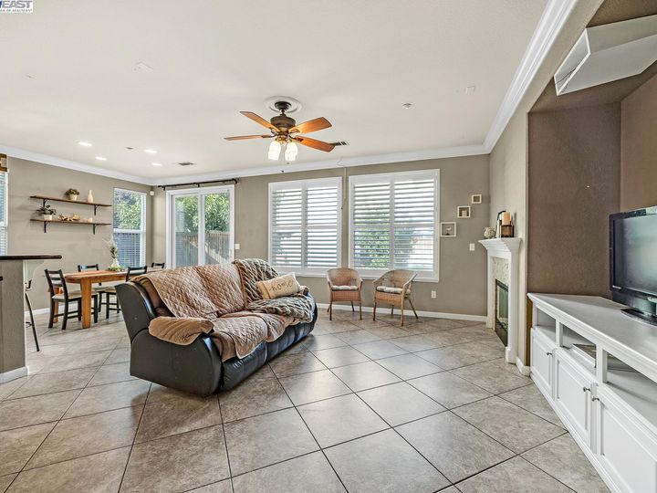2608 Intrigue Ln, Brentwood, CA | Rose Garden. Photo 11 of 41