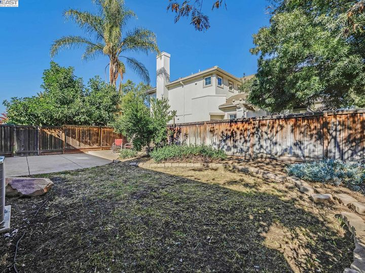 2608 Intrigue Ln, Brentwood, CA | Rose Garden. Photo 36 of 41