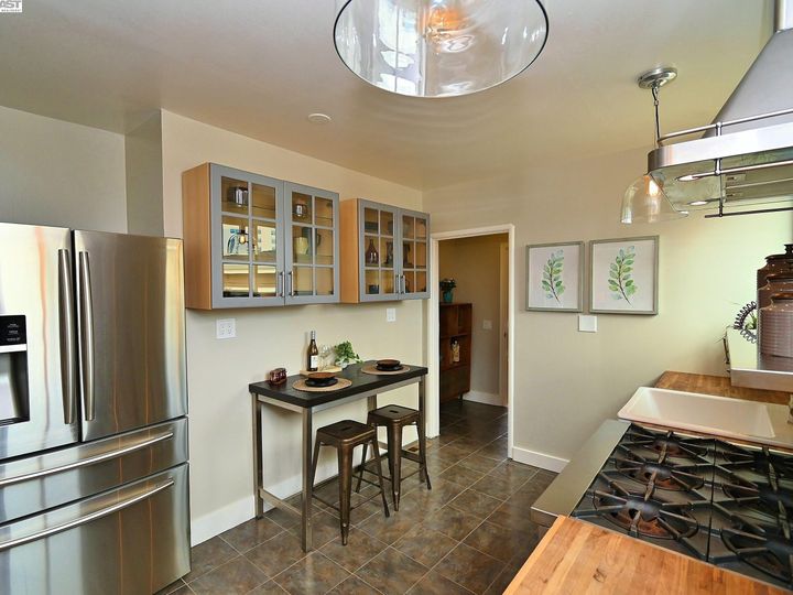 2641 19th Ave, Oakland, CA | Highland Park. Photo 10 of 27